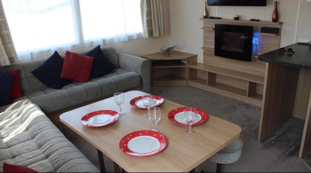3 Bed Holiday Home Poole Extérieur photo